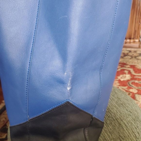 Celine lambskin leather tote.Blue and Black in color. - Picture 2 of 16